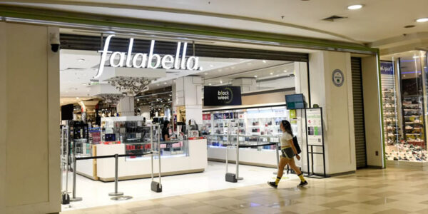 Falabella recupera su grado de inversión y sale de la categoría de alto riesgo